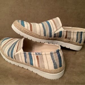 BOBS by Skechers - Natural Multicolor Stripe called RIVER STROLL Size 7.5